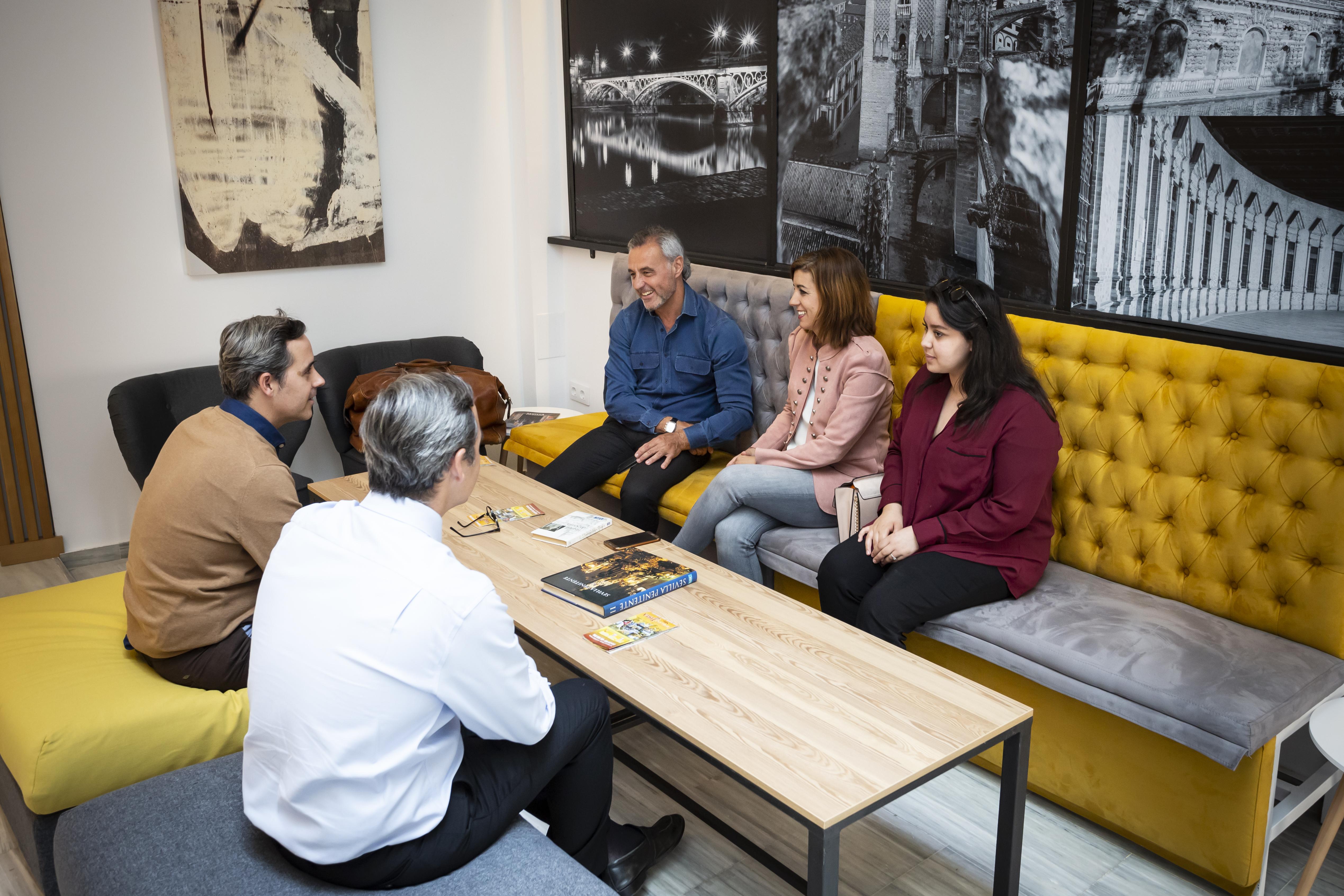Basic Hotel Sevilla Catedral 外观 照片