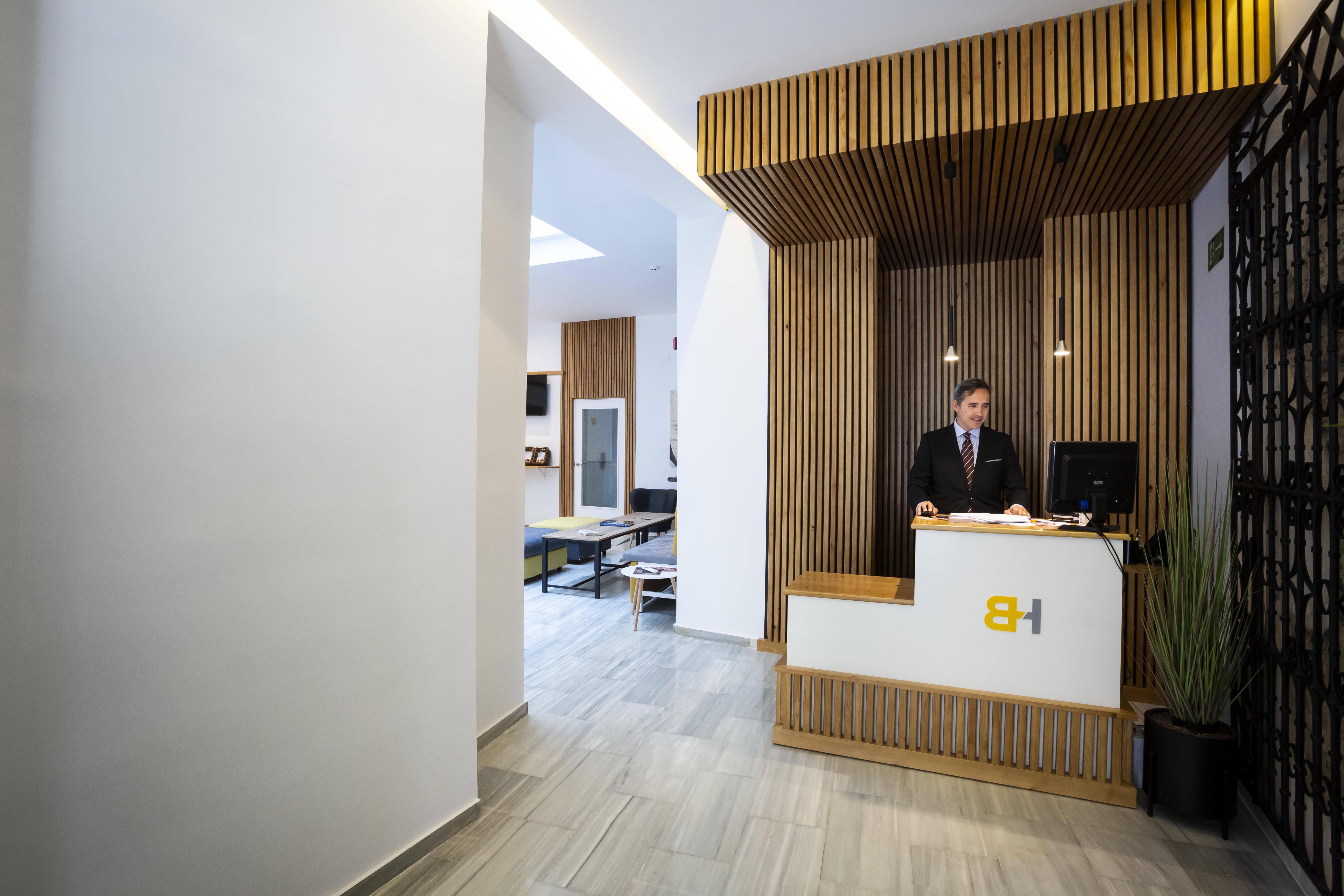Basic Hotel Sevilla Catedral 外观 照片